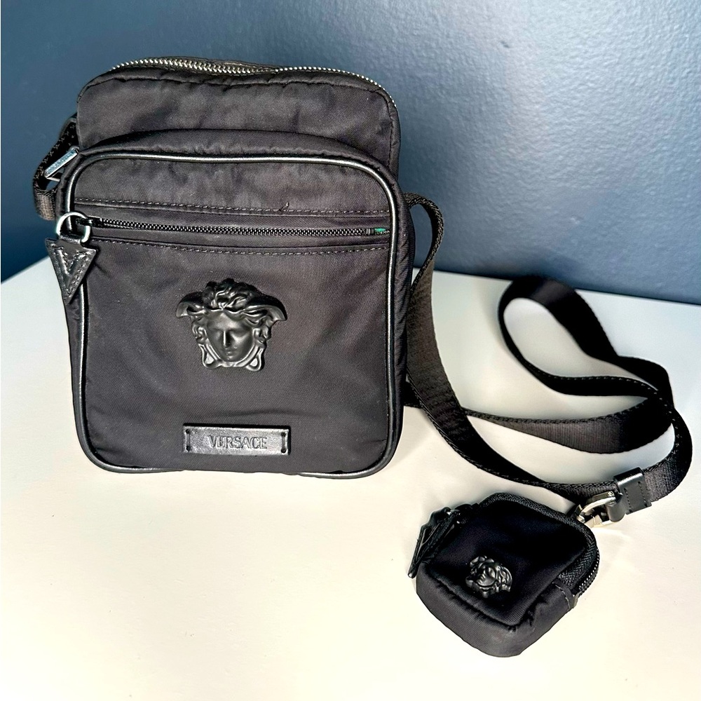Versace Medusa Nylon Messenger-Bag